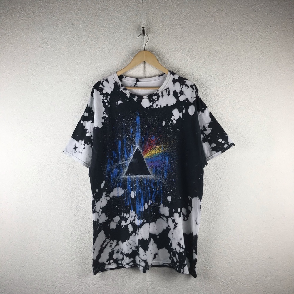 Get Down Art x UO l S/M ICONS Pink Floyd Dark Side Moon Bleach Splatter Band Tee